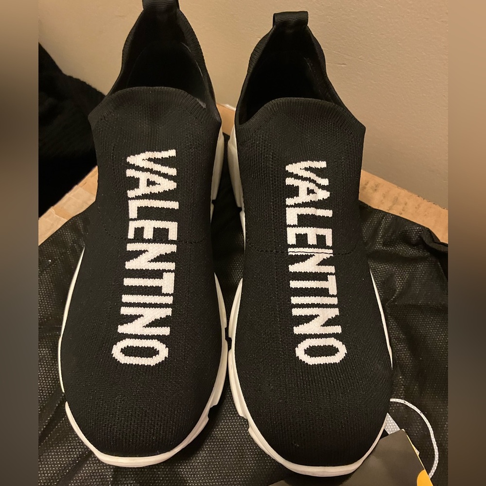Pre loved Women’s Valentino by Mario Valentino slip on logo sneaker
